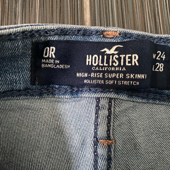 Hollister Jeans - Picture 2 of 3
